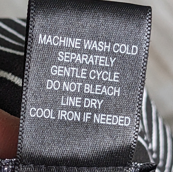 Striped b&w blazer with 3/4 sleeves with ruching. - Picture 4 of 8